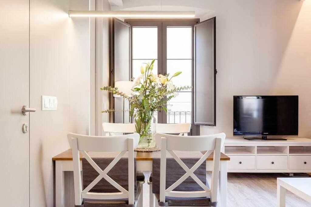 Sleep & Stay Home With Balcony Bonaventura 3 지로나 외부 사진