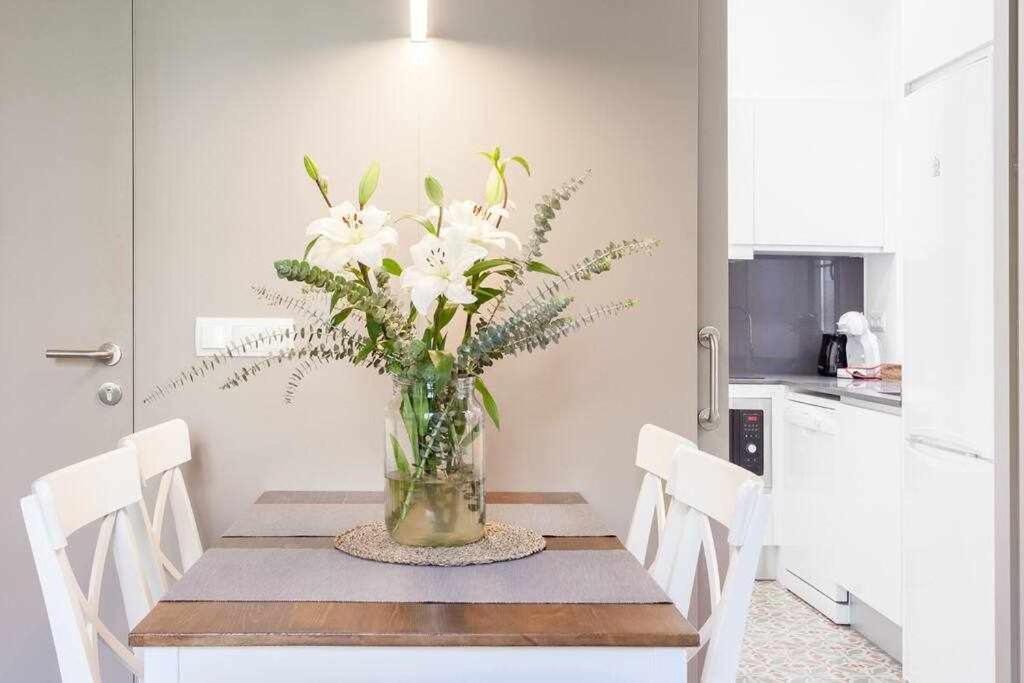 Sleep & Stay Home With Balcony Bonaventura 3 지로나 외부 사진